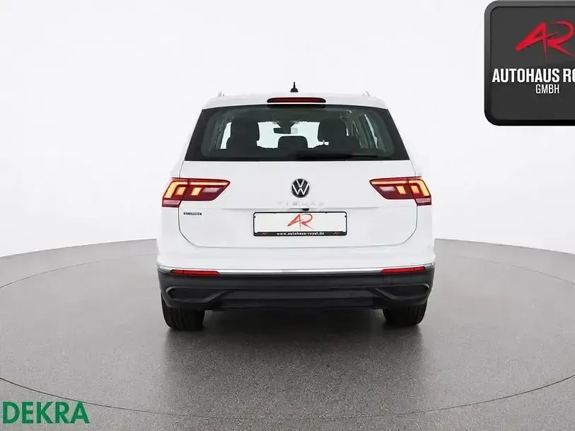 Gebraucht VW Tiguan Allspace 150 PS (110 kW) 2023 Weiß SUV