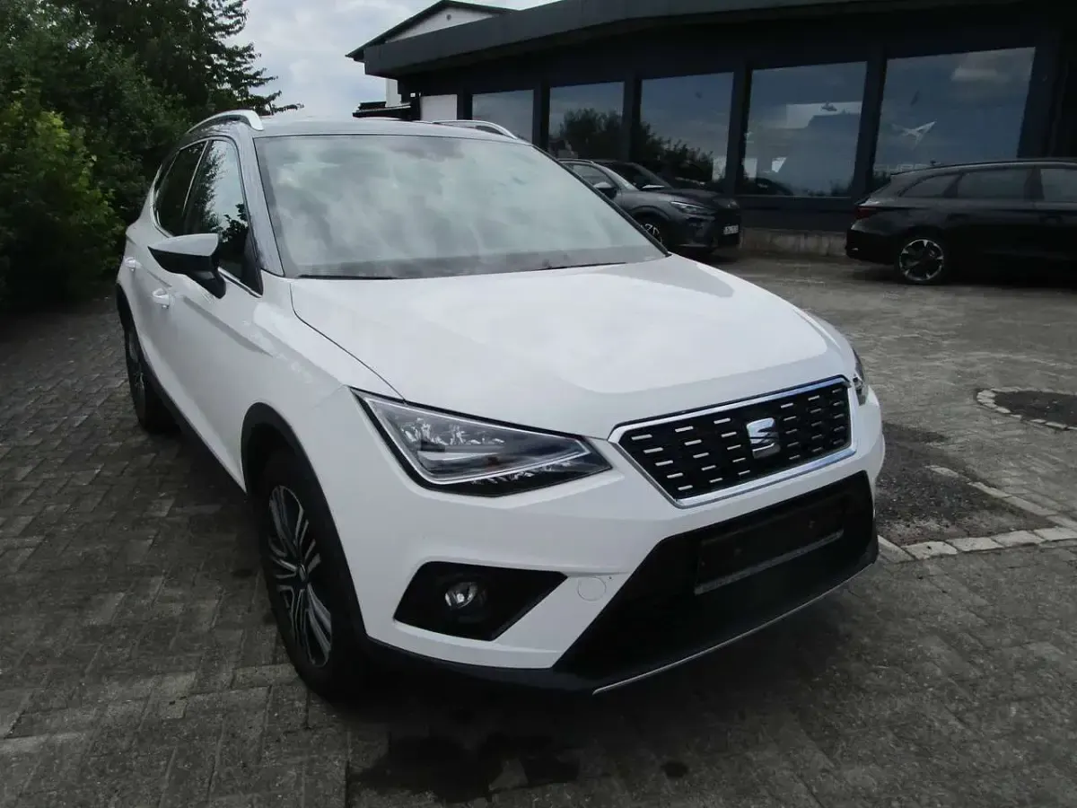 Gebraucht Seat Arona XCELLENCE 116 PS (85 kW) 2017 "candy" weiss SUV
