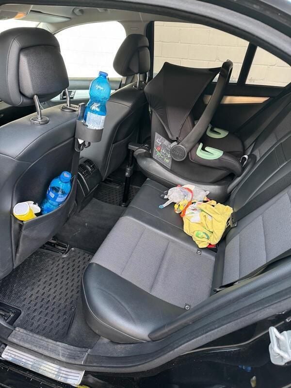 Schwarz Gebraucht 2007 Mercedes C200 Limousine | 10.000 € (Teuer) - Bild 1/4