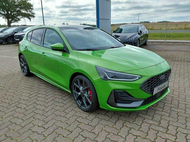Gebraucht Ford Focus ST 349 PS (256 kW) 2023 Mean green (metallic) Limousine