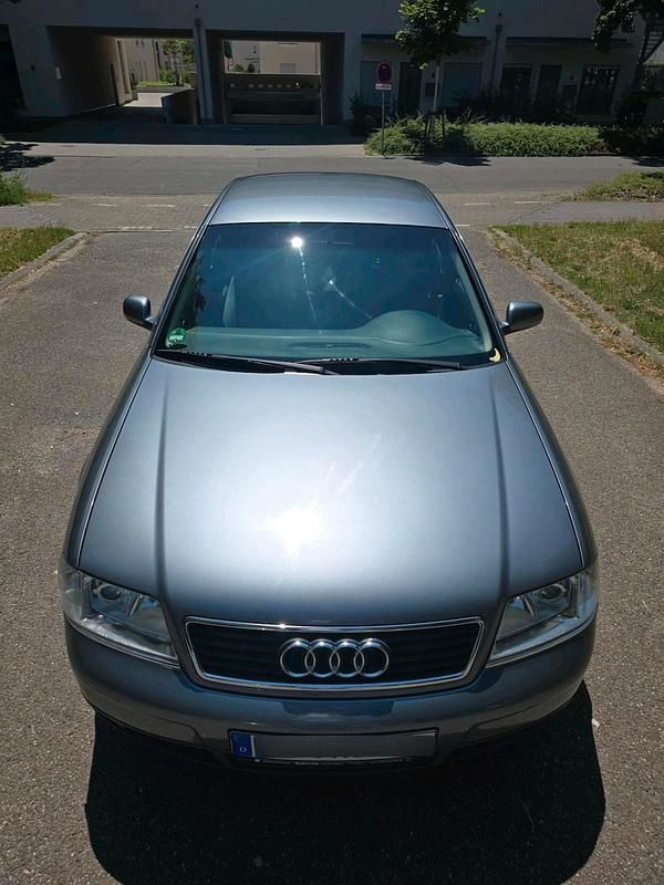 Grau Gebraucht 1998 Audi A6 Limousine | 1.950 € - Bild 1/4