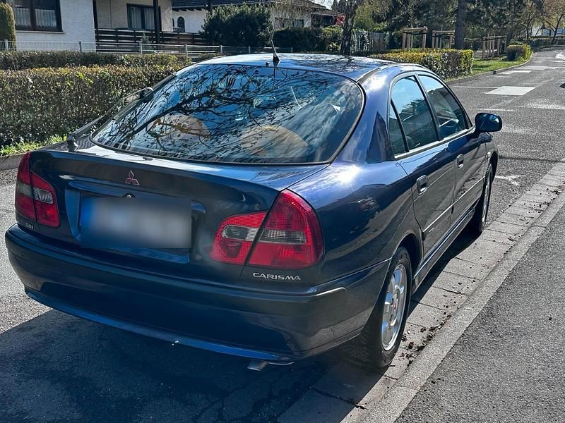 Gebraucht Mitsubishi Carisma 120 PS (88 kW) 2000 Blau Limousine