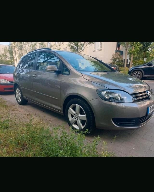 Grau Gebraucht 2011 VW Golf Kombi | 5.700 € (Guter Preis) - Bild 1/4