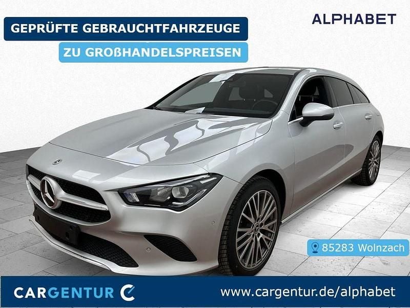 Gebraucht Mercedes CLA220 Progressive 190 PS (139 kW) 2023 Iridiumsilber (metallic) Limousine