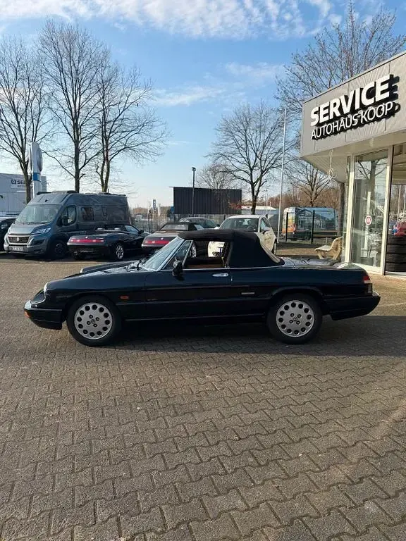 Gebraucht Alfa Romeo Spider 120 PS (88 kW) 1992 Schwarz Cabrio