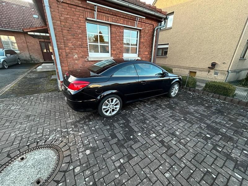 Gebraucht Opel Astra Cabriolet 140 PS (102 kW) 2006 Schwarz Cabrio