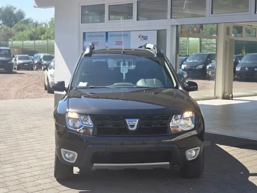 Gebraucht Dacia Duster Black Shadow 109 PS (80 kW) 2017 Schwarz SUV
