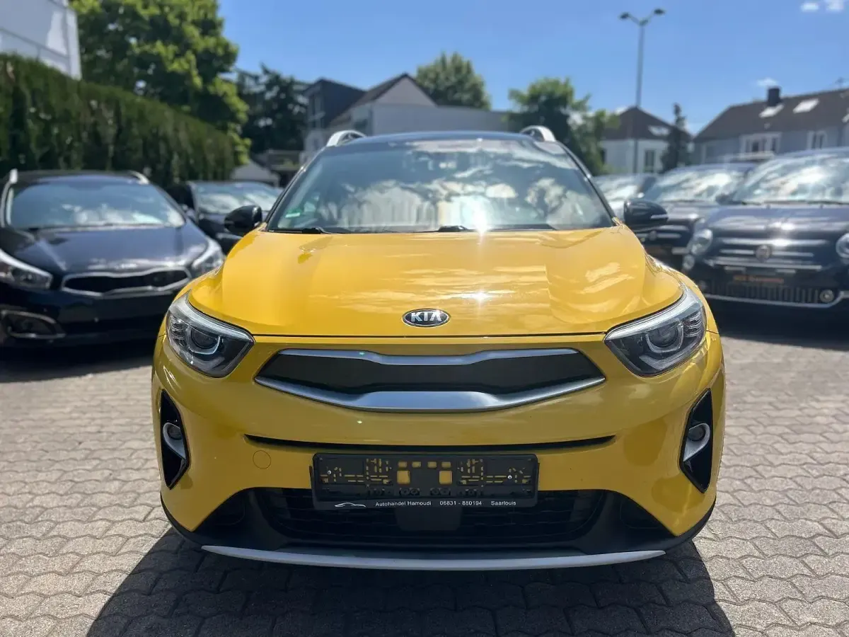 Gebraucht Kia Stonic 120 PS (88 kW) 2019 Gelb SUV