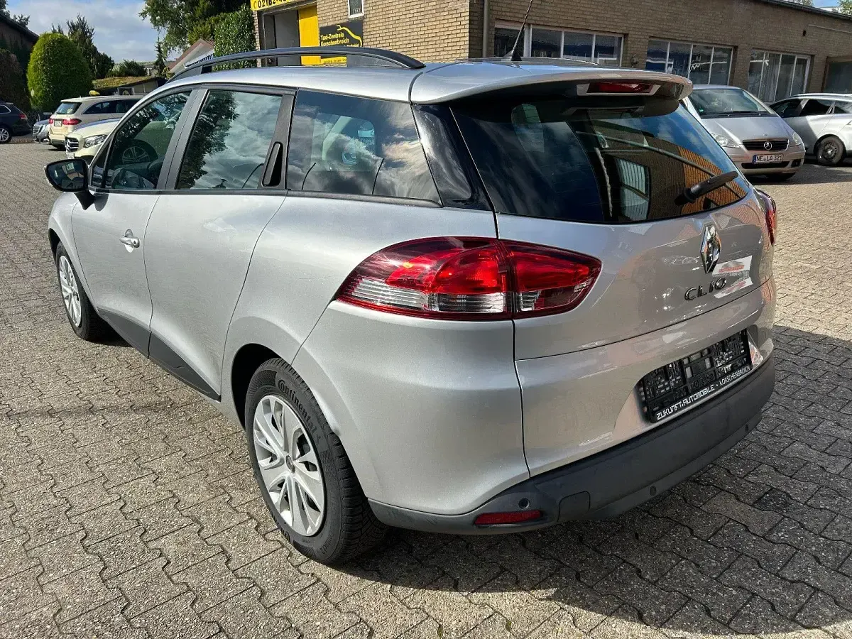 Gebraucht Renault Clio LIMITED 75 PS (55 kW) 2018 Grau Kombi