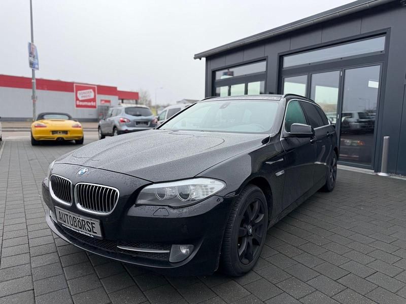 Gebraucht BMW 520 184 PS (135 kW) 2012 Schwarz Kombi