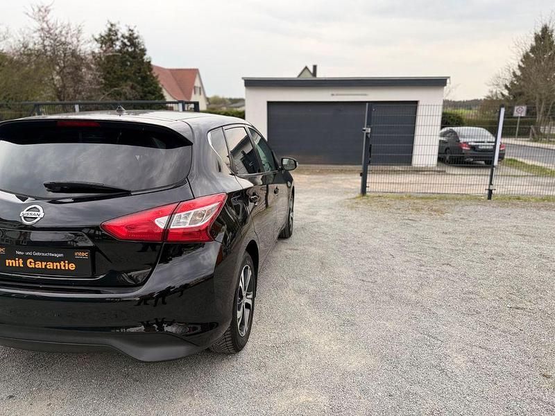 Gebraucht Nissan Pulsar 116 PS (85 kW) 2018 Schwarz Kleinwagen