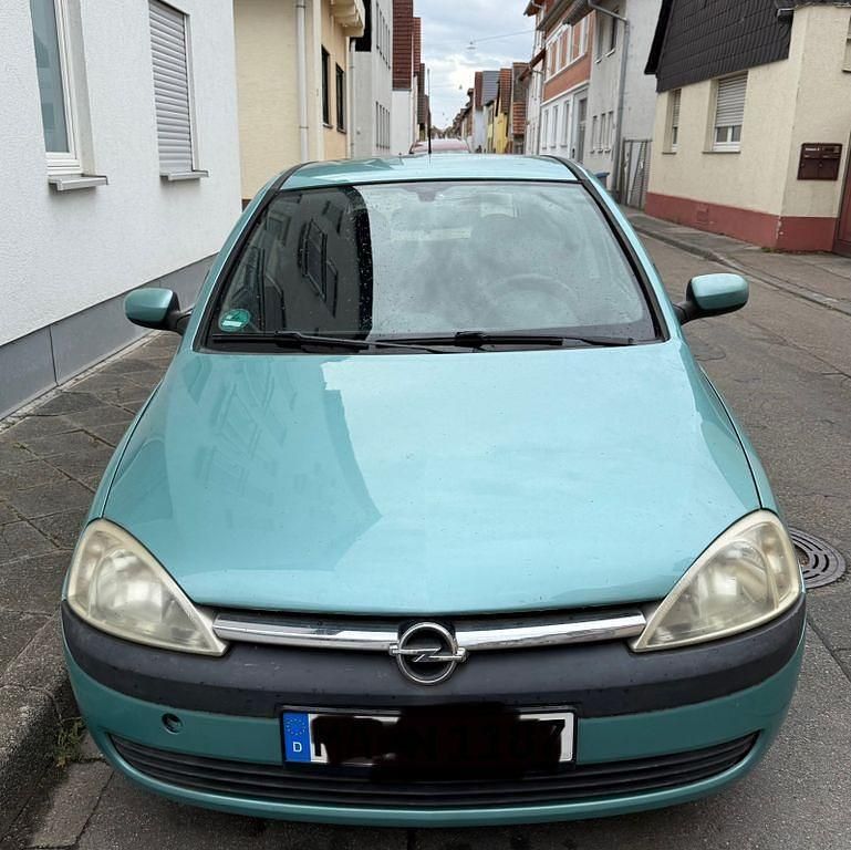 Grün Gebraucht 2003 Opel Corsa Limousine | 600 € (Superpreis) - Bild 1/4