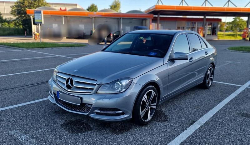 Grau Gebraucht 2013 Mercedes C220 Avantgarde Limousine | 10.399 € (Fairer Preis) - Bild 1/4