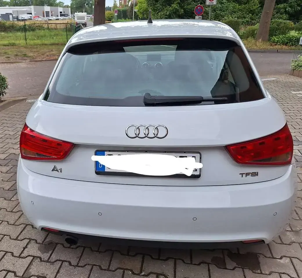 Gebraucht Audi A1 Ambition 86 PS (63 kW) 2012 Weiß Kleinwagen