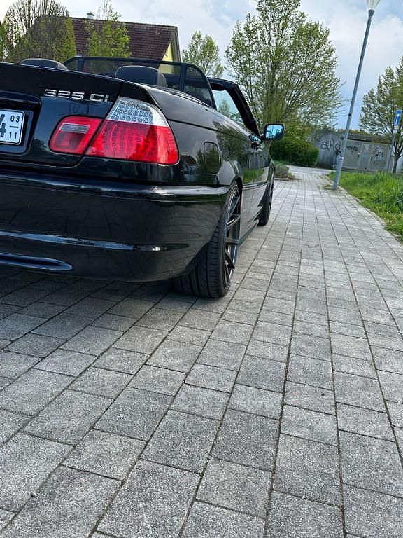 Gebraucht BMW 325 Cabriolet Performance 192 PS (141 kW) 2003 Schwarz Cabrio