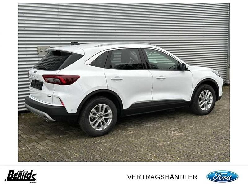Gebraucht Ford Kuga Titanium 242 PS (177 kW) 2025 Frozen white SUV