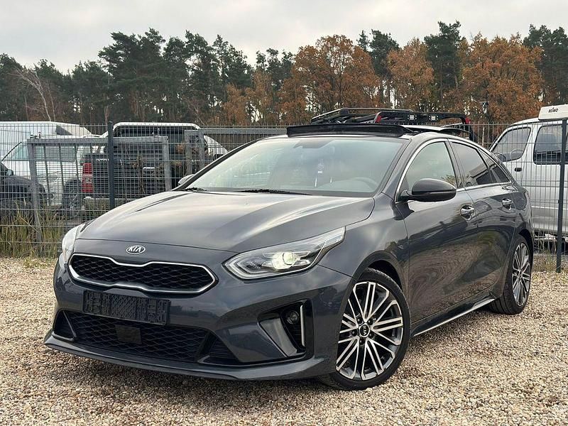 Grau Gebraucht 2021 Kia ProCeed GT-Line Kleinwagen | 14.900 € (Fairer Preis) - Bild 1/4