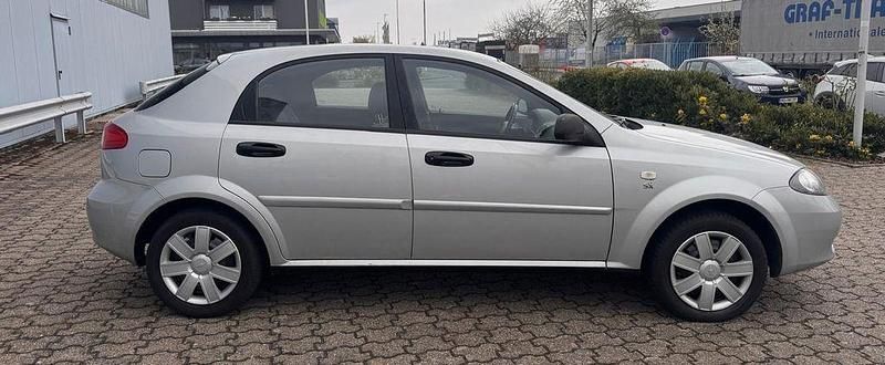 Gebraucht Chevrolet Lacetti SX 109 PS (80 kW) 2005 Silber Limousine