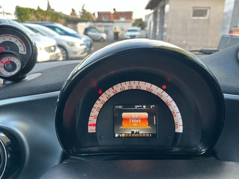 Gebraucht Smart ForTwo Cabrio Passion 71 PS (52 kW) 2016 Weiß Cabrio