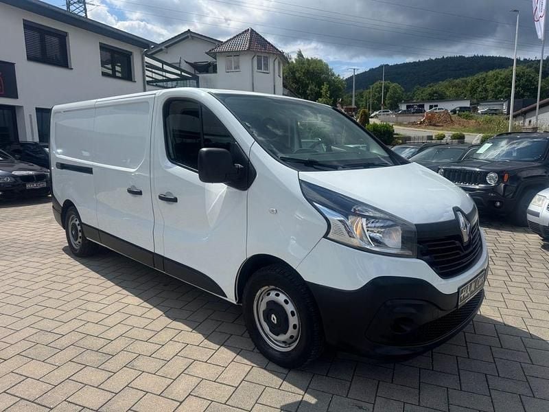 Gebraucht Renault Trafic 145 PS (106 kW) 2018 Weiß Van / Kleinbus