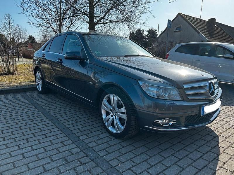 Gebraucht Mercedes C180 156 PS (114 kW) 2009 Grau Limousine