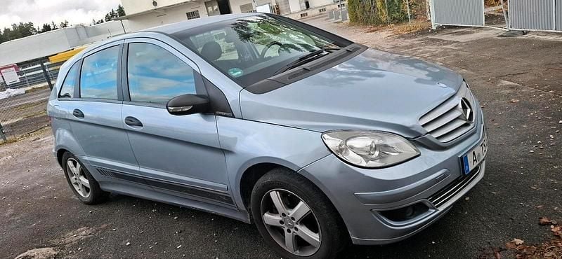 Blau Gebraucht 2007 Mercedes B170 Van / Kleinbus | 1.650 € (Guter Preis) - Bild 1/4
