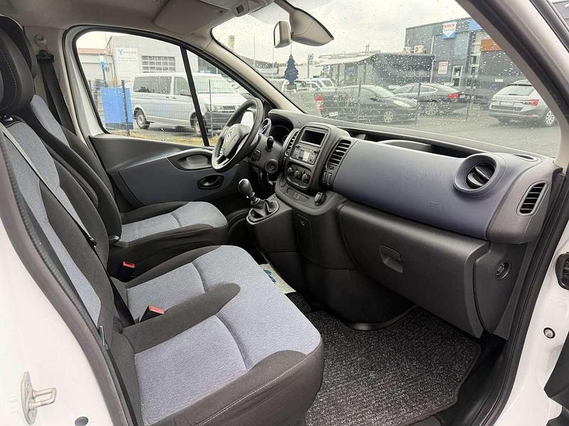 Gebraucht Opel Vivaro 116 PS (85 kW) 2016 Casabl/arctic/eisweiss/kaolin Van / Kleinbus