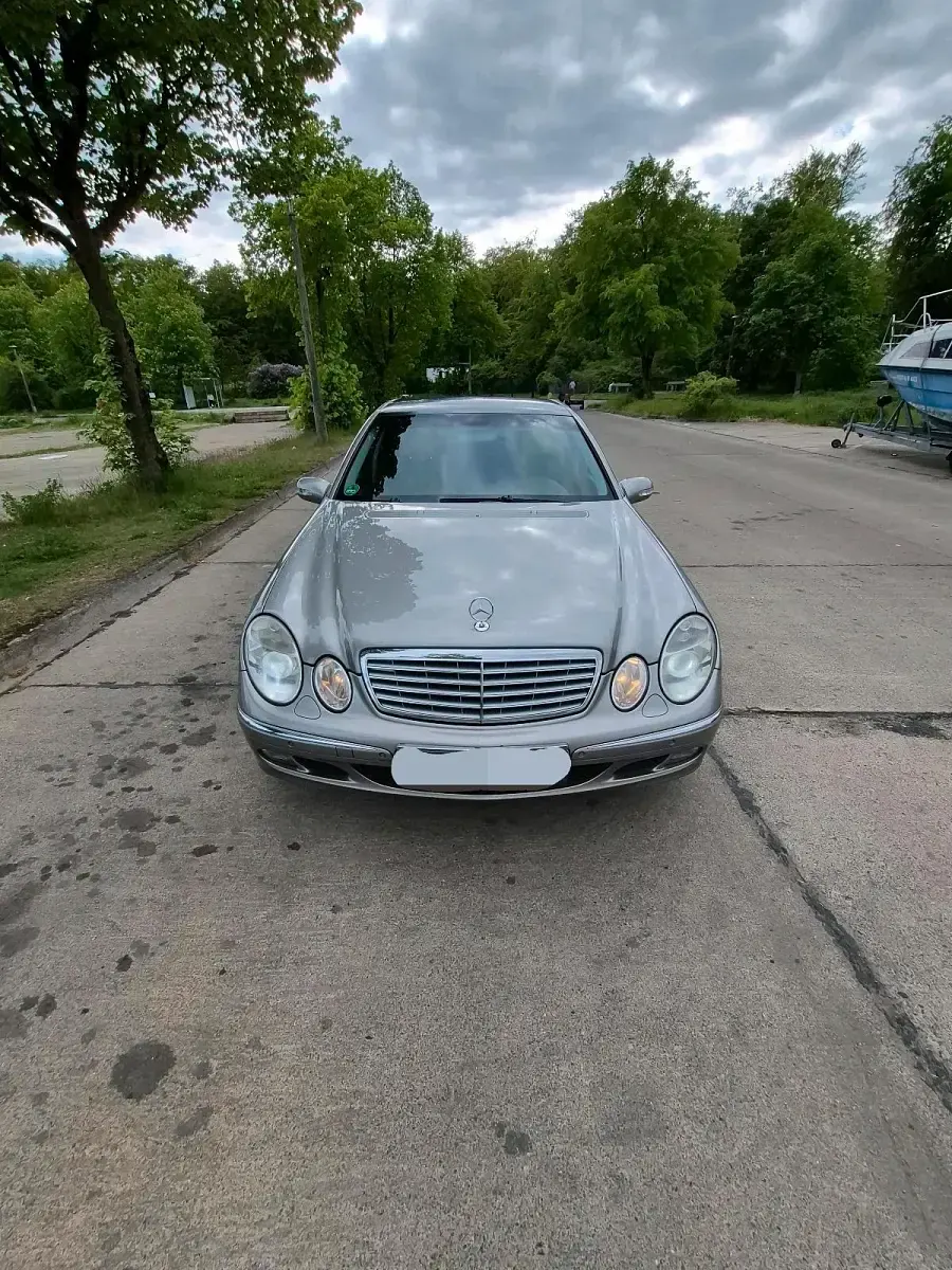 Gebraucht Mercedes E280 190 PS (139 kW) 2006 Silber Limousine