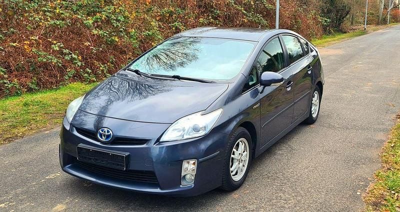 Grau Gebraucht 2010 Toyota Prius Live Limousine | 6.100 € (Guter Preis) - Bild 1/4