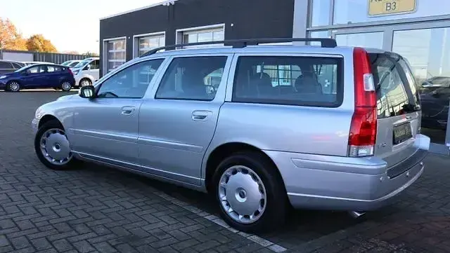 Gebraucht Volvo V70 Summum 180 PS (132 kW) 2006 Grau Kombi