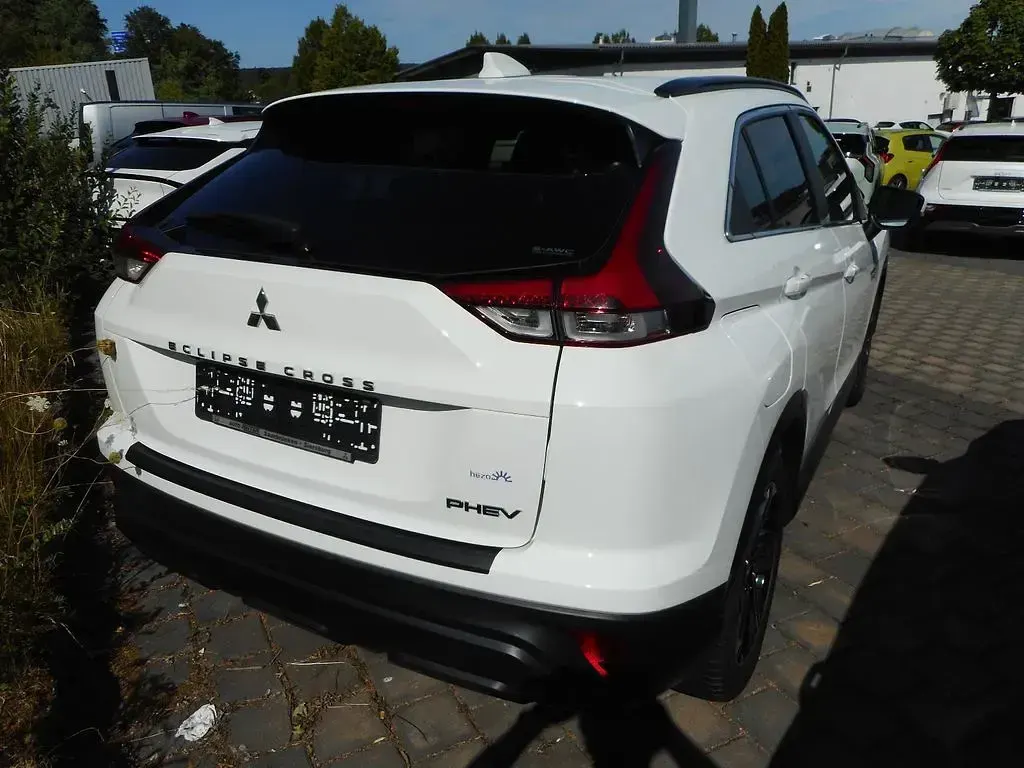 Gebraucht Mitsubishi Eclipse Cross Basis 98 PS (72 kW) 2022 Weiß SUV