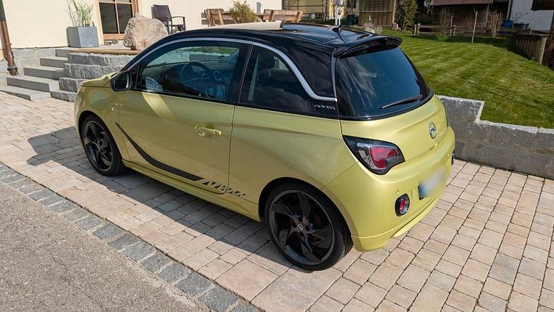 Second-hand Opel Adam Slam 101 CP (74 kW) 2013 Verde Hatchback