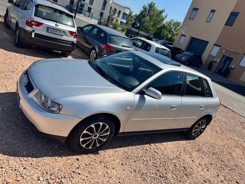 Silber Gebraucht 2003 Audi A3 Ambition Limousine | 4.199 € (Fairer Preis) - Bild 1/4