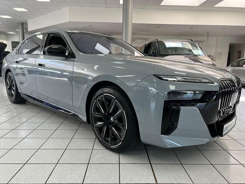 Gebraucht BMW i7 Performance 484 kW (659 PS) 2024 M brooklyn grau Limousine