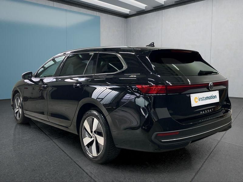 Gebraucht VW Passat 150 PS (110 kW) 2025 Schwarz Kombi