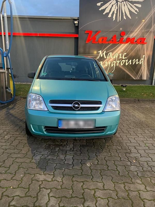 Grün Gebraucht 2003 Opel Meriva Van / Kleinbus | 2.300 € (Etwas zu teuer) - Bild 1/4