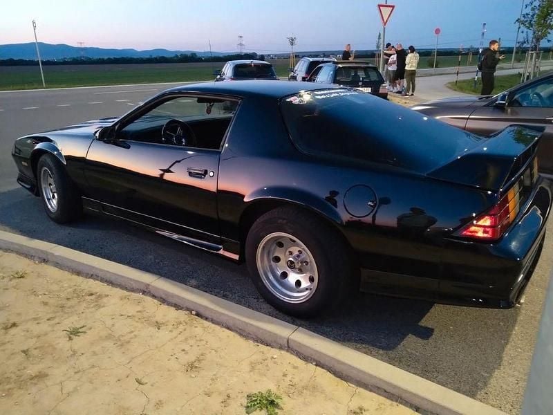 Schwarz Gebraucht 1992 Chevrolet Camaro | 16.000 € - Bild 1/4