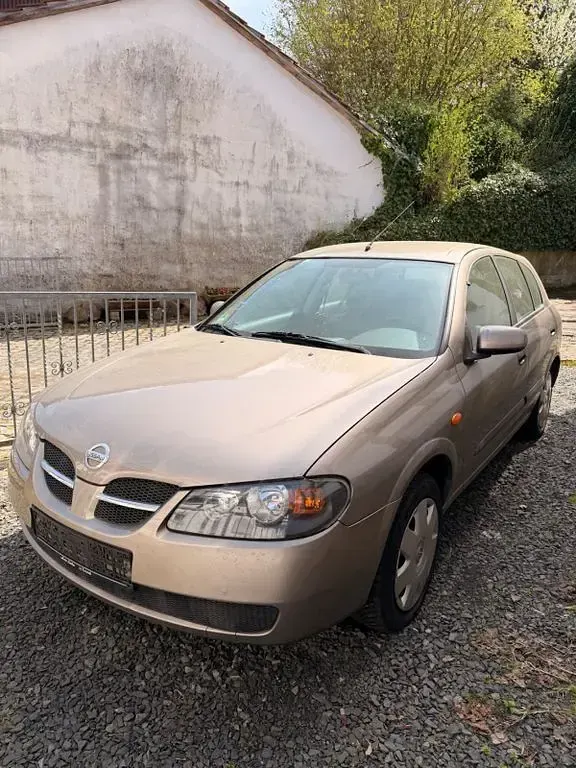 Gebraucht Nissan Almera Acenta 98 PS (72 kW) 2005 Beige Limousine