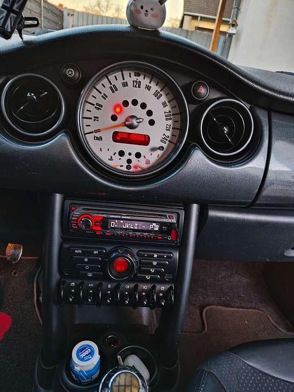 Second-hand Mini Cooper S 163 CP (119 kW) 2002 Hatchback