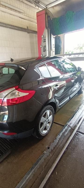 Schwarz Gebraucht 2009 Renault Mégane III Limousine | 2.300 € (Superpreis) - Bild 1/4