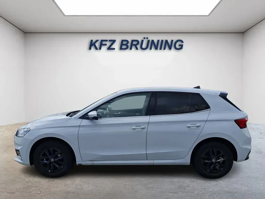 Gebraucht Skoda Fabia Selection 95 PS (69 kW) 2025 Moonweiß perleffekt (2y2y (metallic) Kleinwagen
