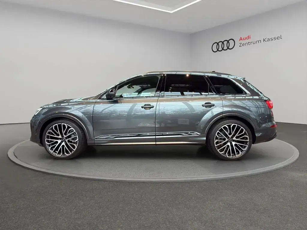 Neu Audi Q7 S-Line 286 PS (210 kW) 2025 Grau SUV