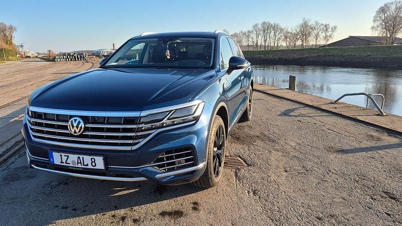 Gebraucht VW Touareg Elegance 286 PS (210 kW) 2018 Blau SUV