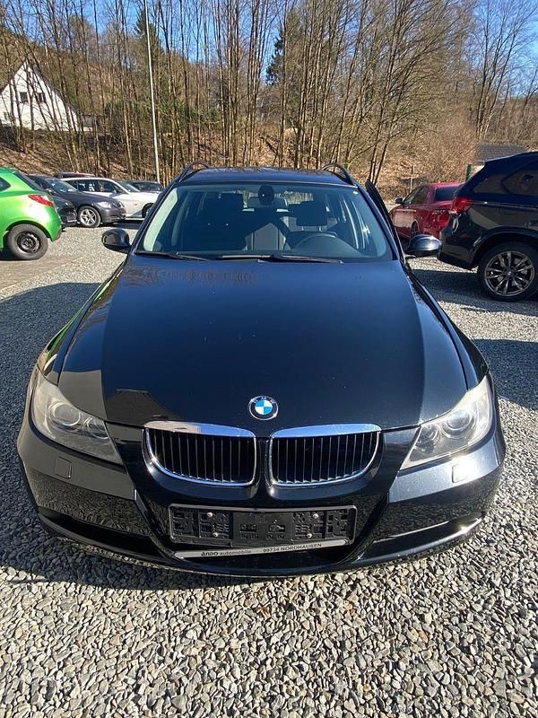 Gebraucht BMW 320 Comfort Edition 177 PS (130 kW) 2008 Schwarz Kombi