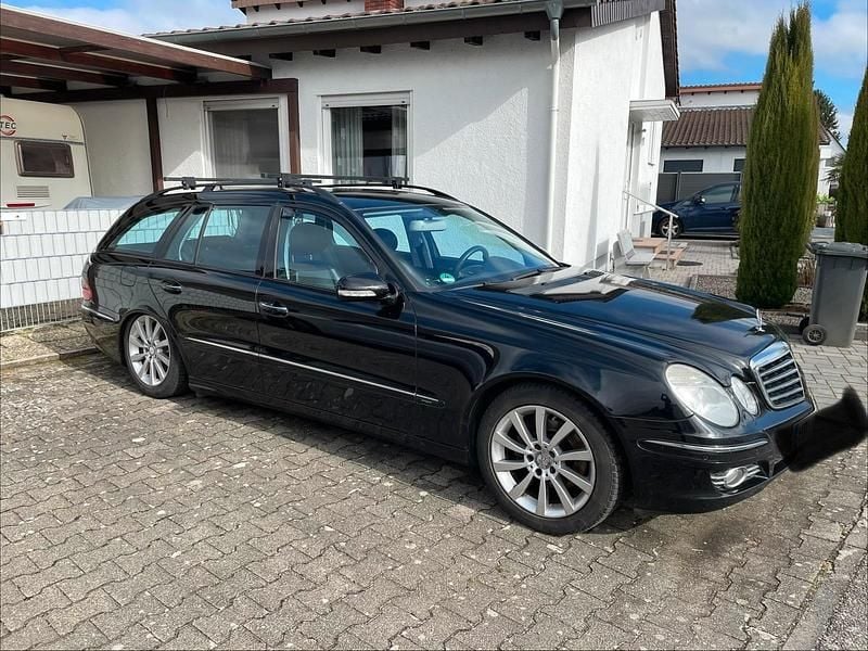 Gebraucht Mercedes E320 224 PS (164 kW) 2009 Schwarz Kombi