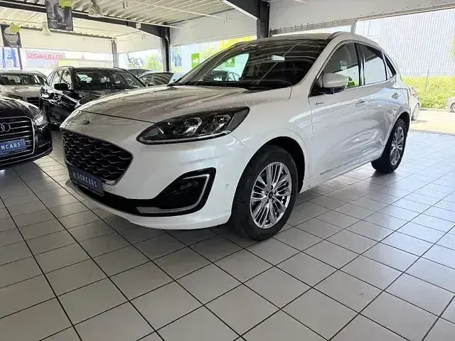 Gebraucht Ford Kuga Vignale 150 PS (110 kW) 2020 White platinum SUV
