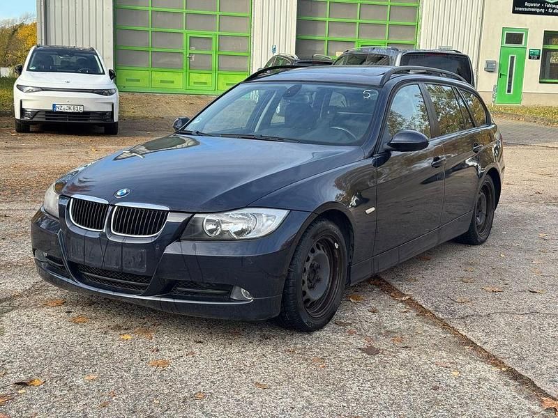 Blau Gebraucht 2006 BMW 320 Comfort Edition Kombi | 2.500 € (Superpreis) - Bild 1/4