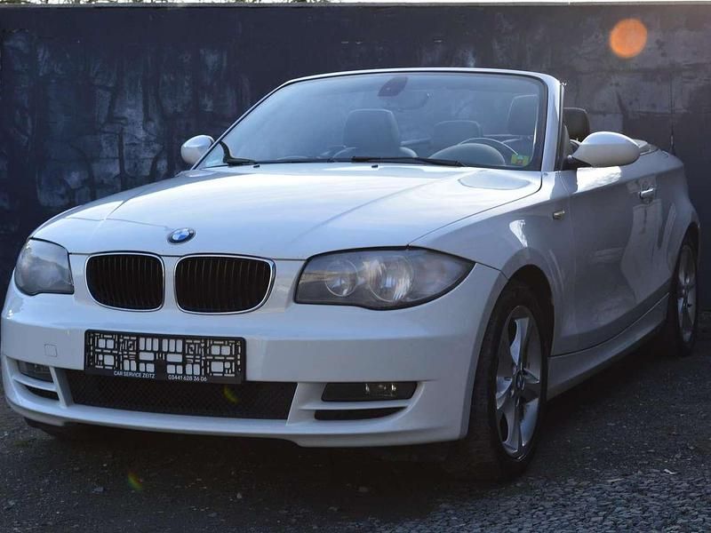 Alpinweiss iii Gebraucht 2010 BMW 118 Cabriolet Cabrio | 7.899 € (Fairer Preis) - Bild 1/4