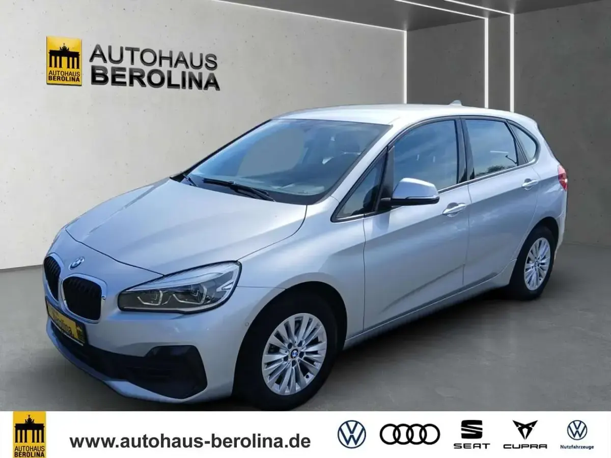 Gebraucht BMW 218 Active Tourer Advantage 150 PS (110 kW) 2019 Silber Van / Kleinbus