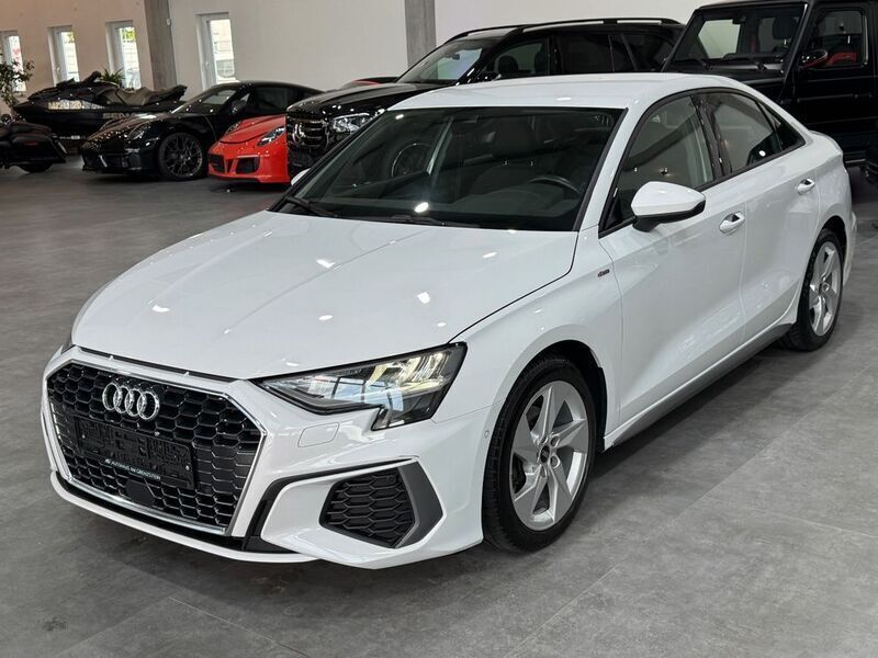 Weiß Gebraucht 2022 Audi A3 S-Line Limousine | 24.999 € (Fairer Preis) - Bild 1/4